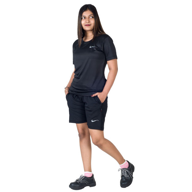 Black Shorts And T-shirt Set For Women's