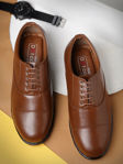 Men Tan Brown Solid Formal Oxfords